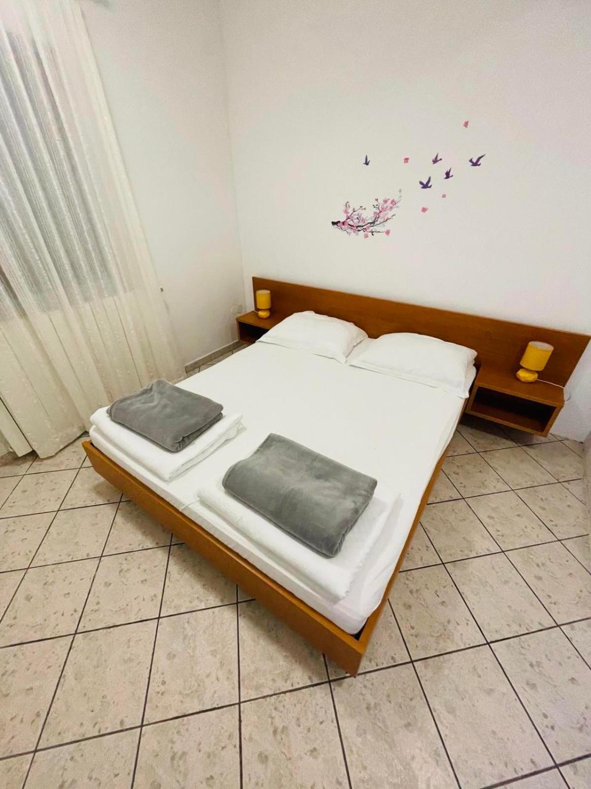 Apartments Lavanda 1 Njivice Εξωτερικό φωτογραφία