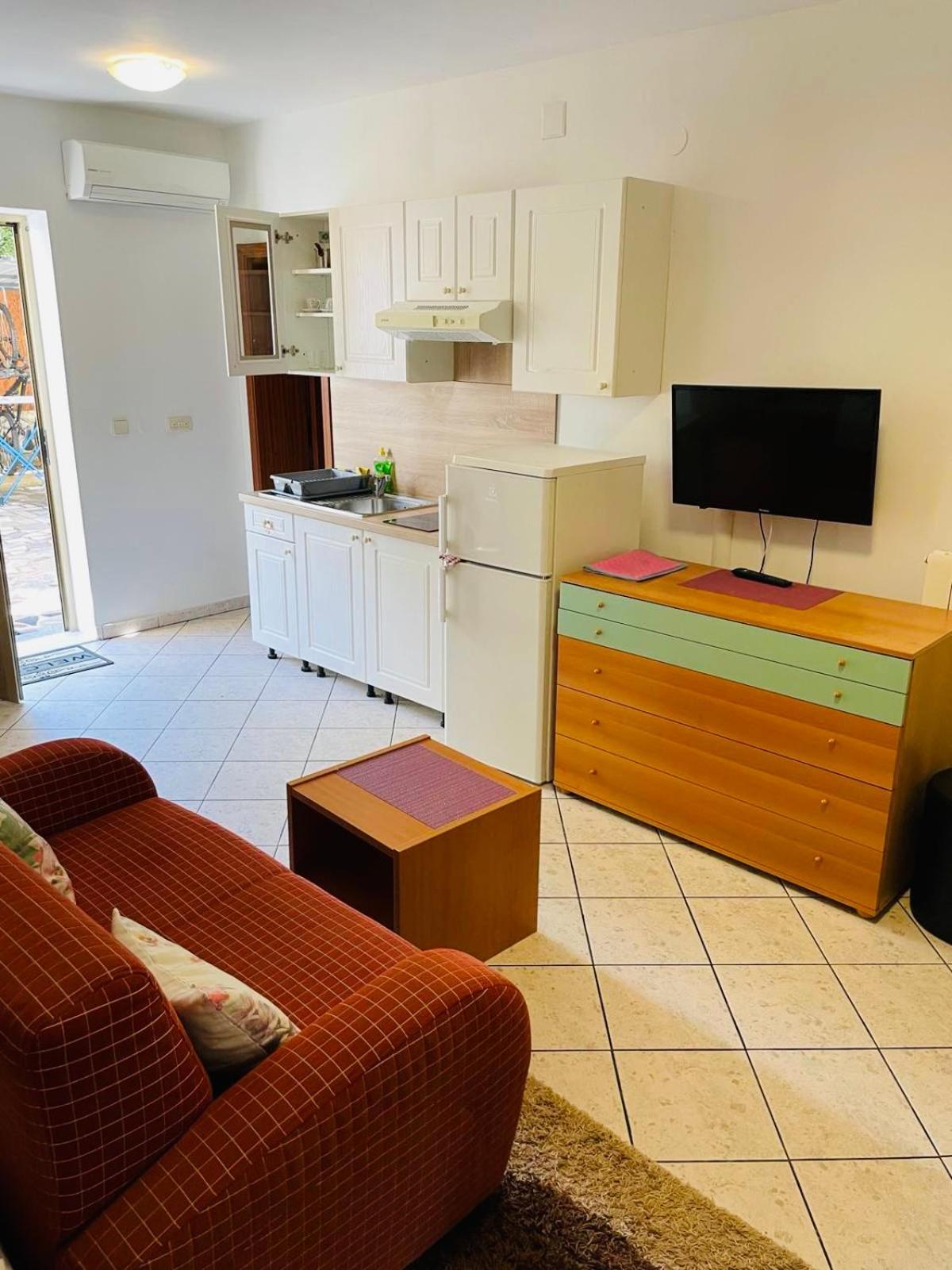 Apartments Lavanda 1 Njivice Εξωτερικό φωτογραφία