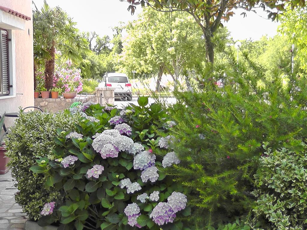 Apartments Lavanda 1 Njivice Εξωτερικό φωτογραφία