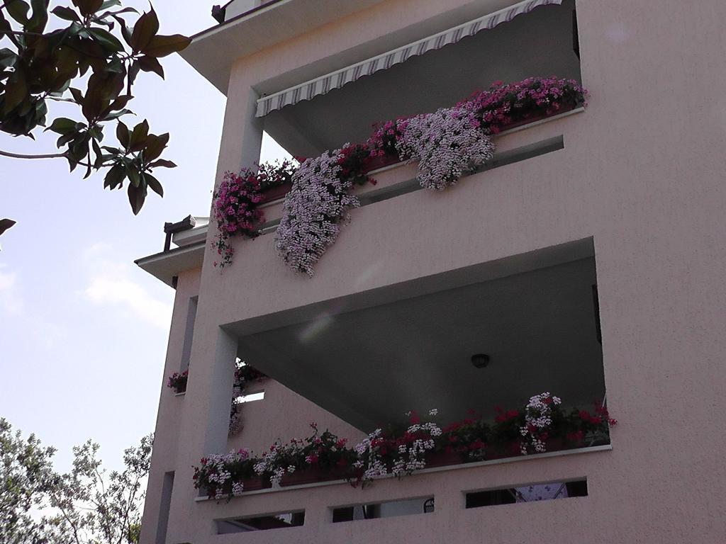 Apartments Lavanda 1 Njivice Εξωτερικό φωτογραφία