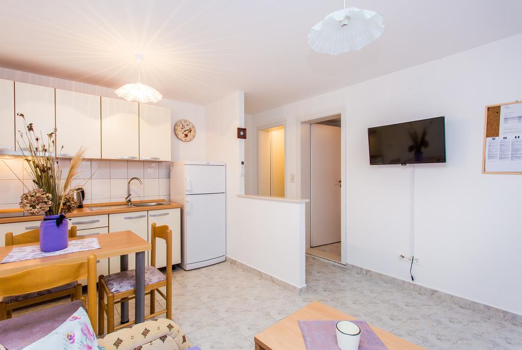 Apartments Lavanda 1 Njivice Εξωτερικό φωτογραφία
