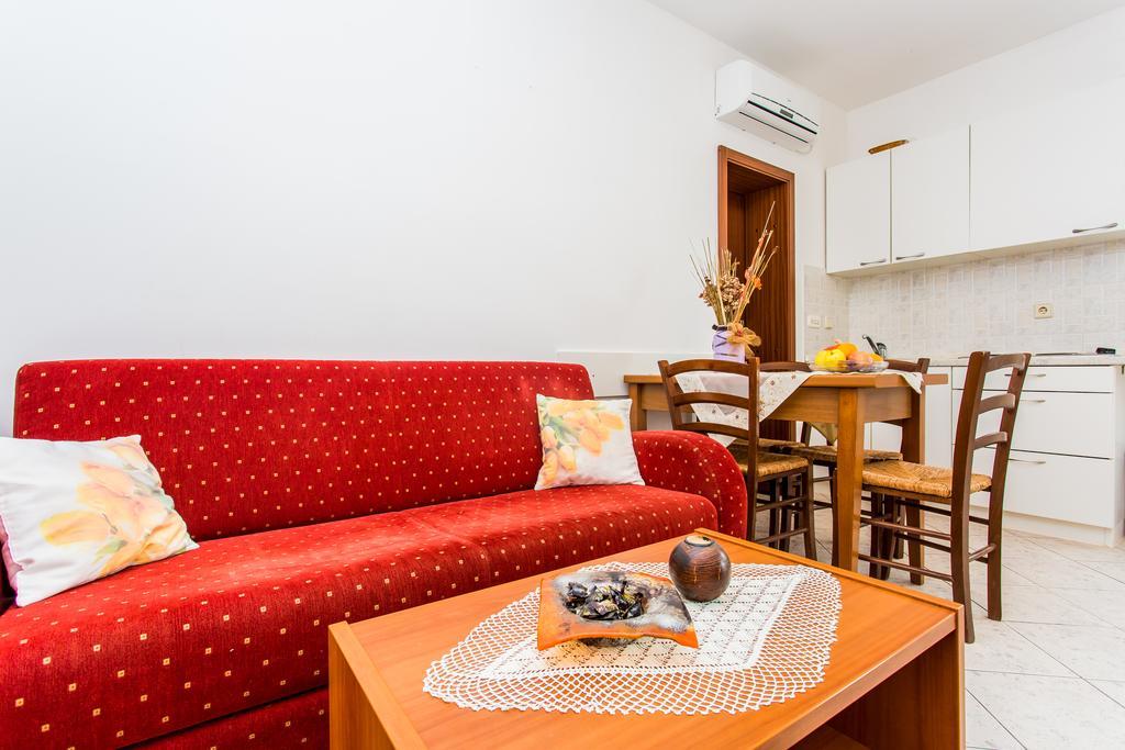 Apartments Lavanda 1 Njivice Εξωτερικό φωτογραφία