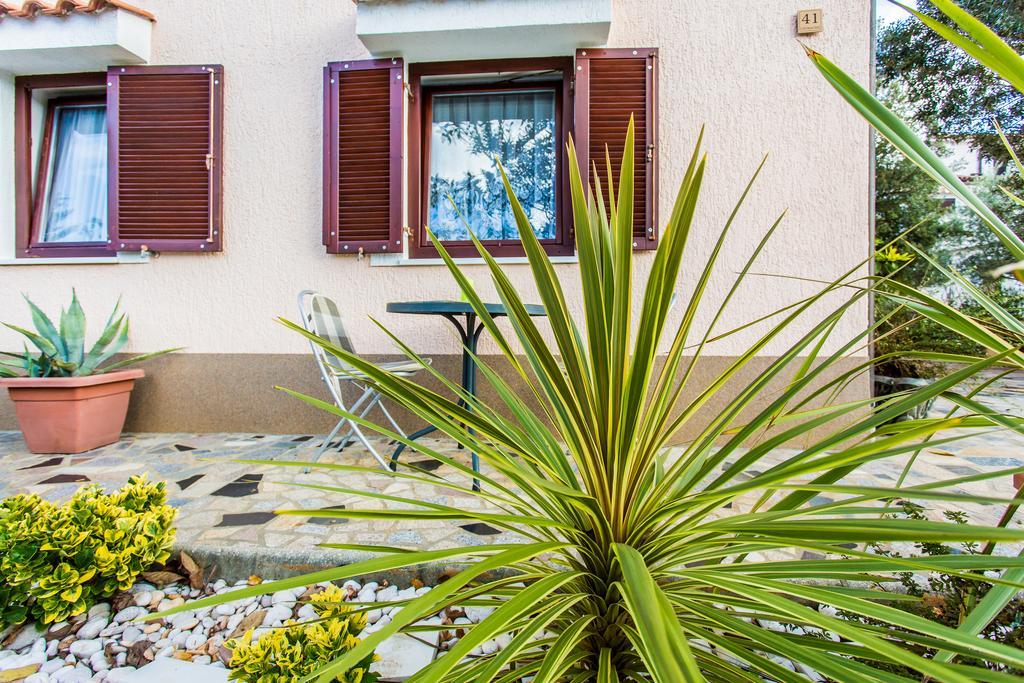 Apartments Lavanda 1 Njivice Εξωτερικό φωτογραφία