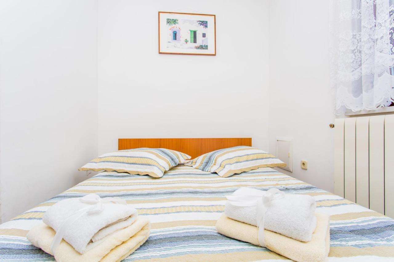 Apartments Lavanda 1 Njivice Εξωτερικό φωτογραφία