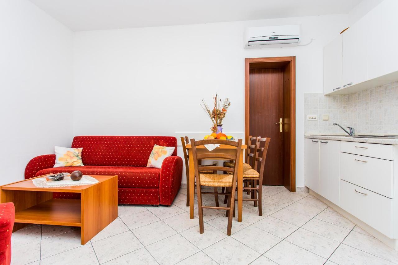 Apartments Lavanda 1 Njivice Εξωτερικό φωτογραφία